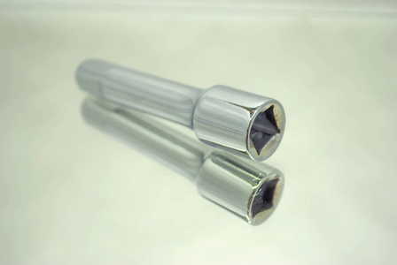 政治畫工具套筒扳手 符號背后的權力與秩序隱喻